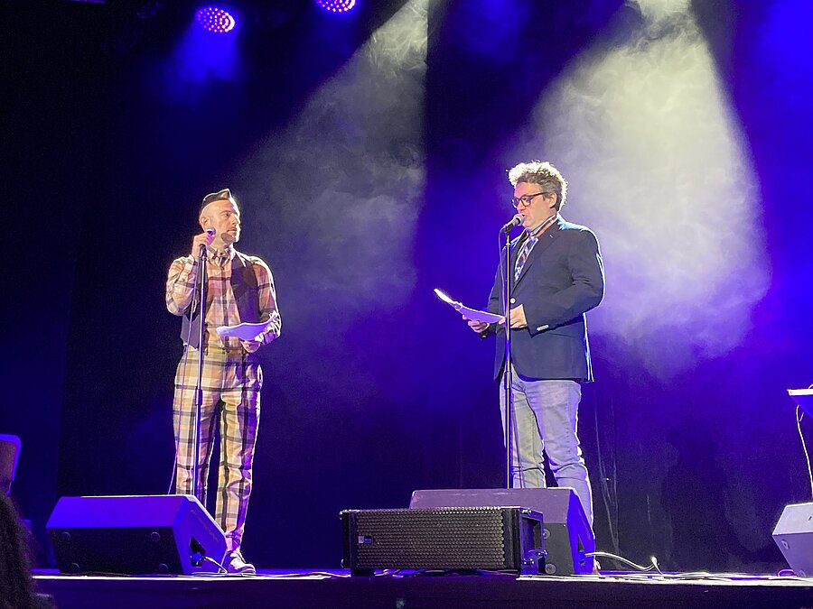 WELCOME TO NIGHT VALE