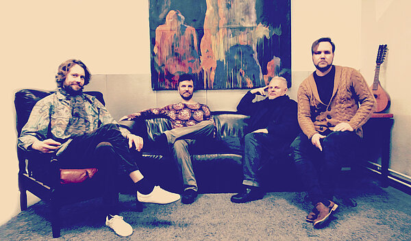 MAAILMANMUSIIKKILEGENDA PIIRPAUKE FULLSTEAM AGENCYN ARTISTIROSTERIIN