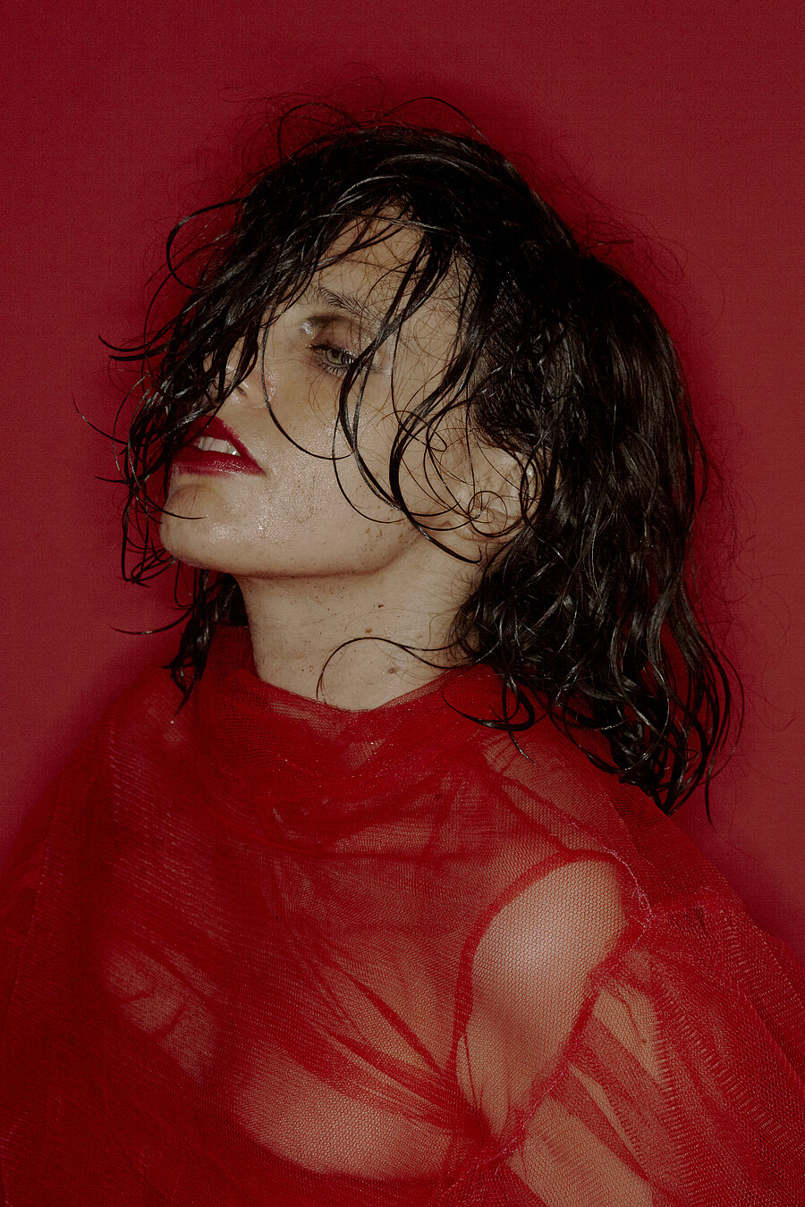 ANNA CALVI