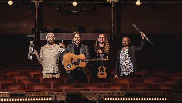 VON HERTZEN BROTHERS JUHLISTAA 25-VUOTISTA URAANSA ERIKOISKONSERTILLA KANSALLISTEATTERISSA