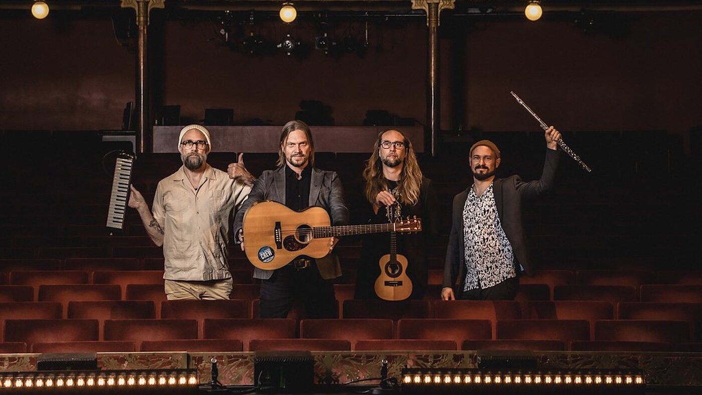 VON HERTZEN BROTHERS JUHLISTAA 25-VUOTISTA URAANSA ERIKOISKONSERTILLA KANSALLISTEATTERISSA