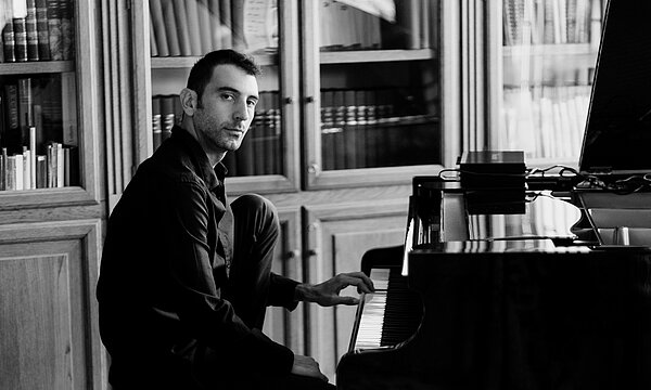 NEOCLASSICAL MUSIC STAR ANDREA VANZO TO PERFORM IN FINLAND FOR THE FIRST TIME