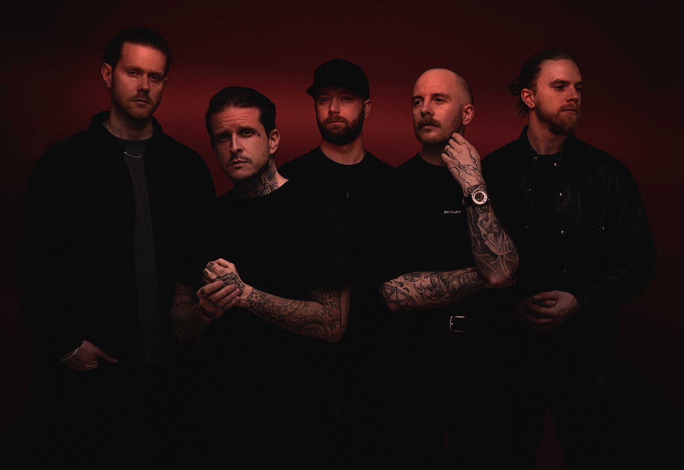 POST-HARDCORE-YHTYE ADEPT PALAA SUOMEEN