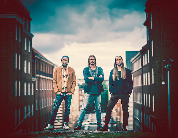 VON HERTZEN BROTHERS ON AN ALBUM RELEASE TOUR