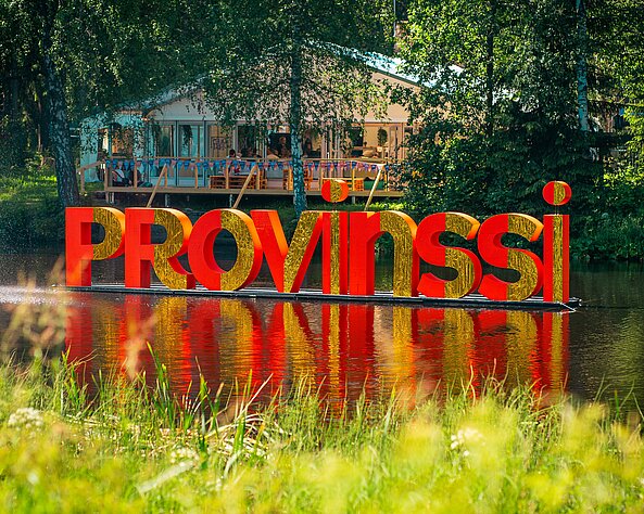 24 KOTIMAISTA HUIPPUNIMEÄ PROVINSSIIN 